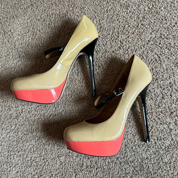 Steve Madden Patent Leather Shoes | nude with red & black | Rare | Size 7.5 - Picture 4 of 7